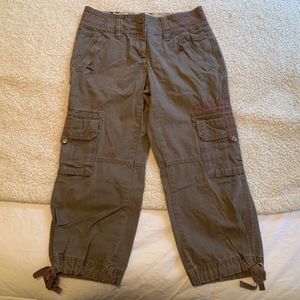 CAbi brown capris